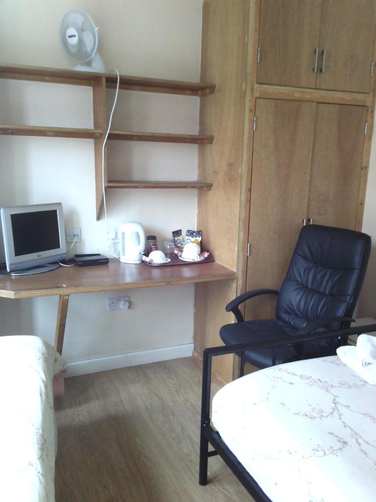 Double Room with Shared Shower and Toilet - Annex